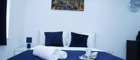 1 chambre, fer et planche à repasser, Wi-Fi, draps fournis