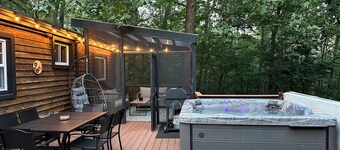 Hot Tub + Firepit + 20 Minutes to Luray Caverns + 35 Minutes to Skyline Drive