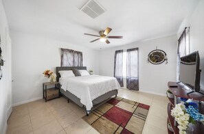 3 bedrooms, iron/ironing board, WiFi, bed sheets