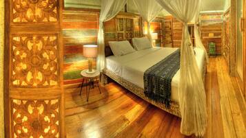 Family Villa | In-room safe, free WiFi, bed sheets