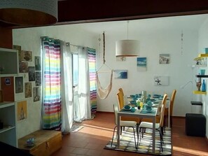 Interior - Fonte da Telha Beach Hostel (Almada)