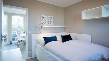 2 habitaciones, tabla de planchar con plancha, wifi y ropa de cama