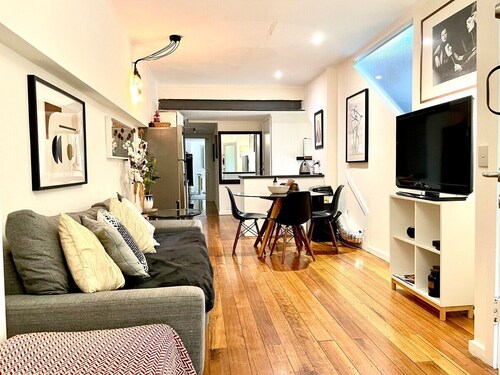 Converted warehouse apt 17min from CBD