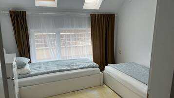 2 bedrooms, iron/ironing board, WiFi, bed sheets