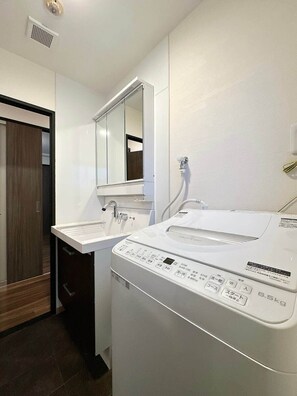 Interior - Apt for 14 Ppl Great Location In a Quiet Area (Naka Ward, Hiroshima)