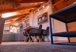 Dining - Holiday Apartment 'Broathack' with Mountain View, Balcony and Wi-Fi (Garmisch-Partenkirchen)