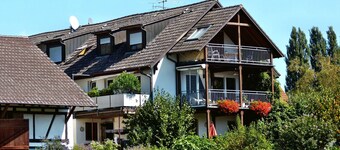Apartment 'Anne' with Lake View, Balcony and Wi-Fi