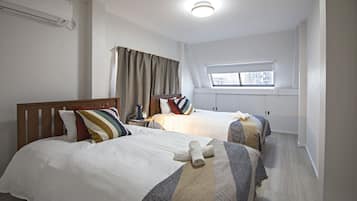 Deluxe Villa | 5 bedrooms, desk, blackout drapes, free WiFi
