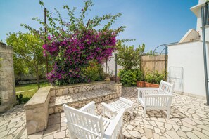 Terrace/patio - Villa Lisa with huge Pool and Garden (Melendugno)