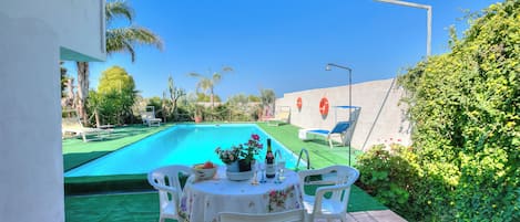 Villa Standard - flera sovrum (Villa Strea with pool) | Pool | En säsongsöppen utomhuspool