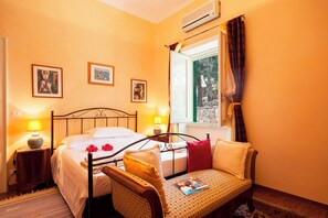 5 bedrooms, free WiFi, bed sheets - Villa Gaia with pool (Galatina)