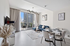 TV, table football - Stylish and Luxury 1 BD in Downtown (Dubai)