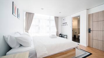 Classic Double Room, 1 King Bed with Sofa bed | Free WiFi, bed sheets
