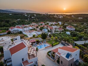 Villa | 5 bedrooms, free cribs/infant beds - Villa Sandy-evi in Asteri 2 Buildings Private Pool (Rethymno)