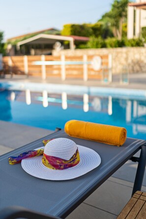 Villa | 5 bedrooms, free cribs/infant beds - Villa Sandy-evi in Asteri 2 Buildings Private Pool (Rethymno)