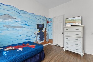 3 quartos, ferros/tábuas de passar roupa, Wi-Fi, roupa de cama