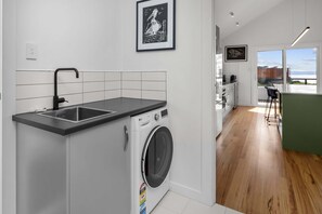 Interior - RARE Views - Diamond Skies - Incredible! (Glamorgan-Spring Bay)