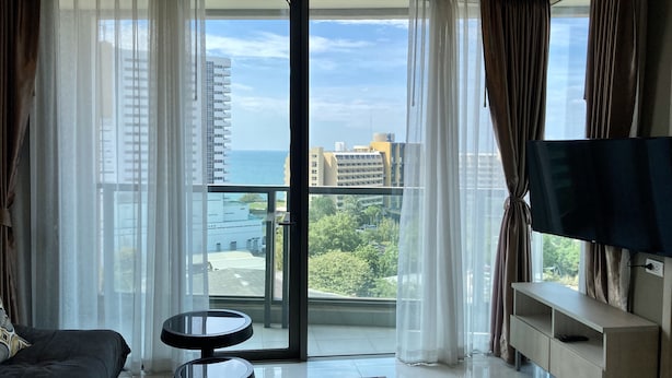 Condo Deluxe, quang cảnh biển | Khu phòng khách