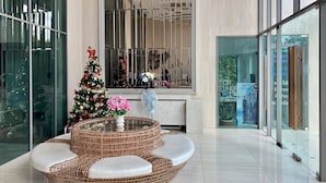 Quầy tiếp tân