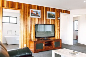 Interior - Relax @ 31 - Location Location! (Glamorgan-Spring Bay)