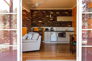 Interior - Tillrander - Scamander Retreat (Break O'Day)