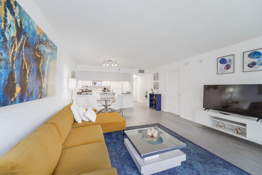 Vibrant Miami Brickell Condo 1/1 - Miami, FL