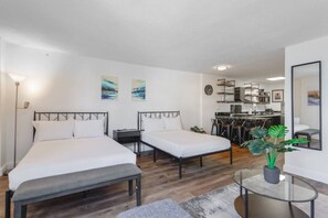 Strykejern/-brett, wi-fi og sengetøy