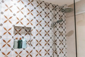 Hair dryer, towels - KAL's House - The place to be! (Glamorgan-Spring Bay)
