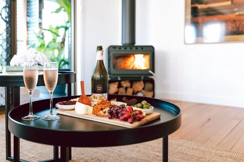 Omaru Beach House Scamander - Pet Friendly