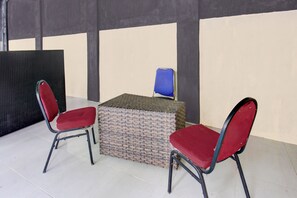 Reception - OYO Life 93155 Wisma Sarah (Tanjung)