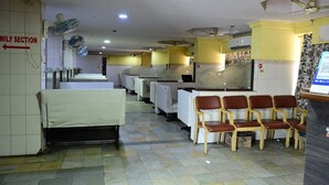 مطعم