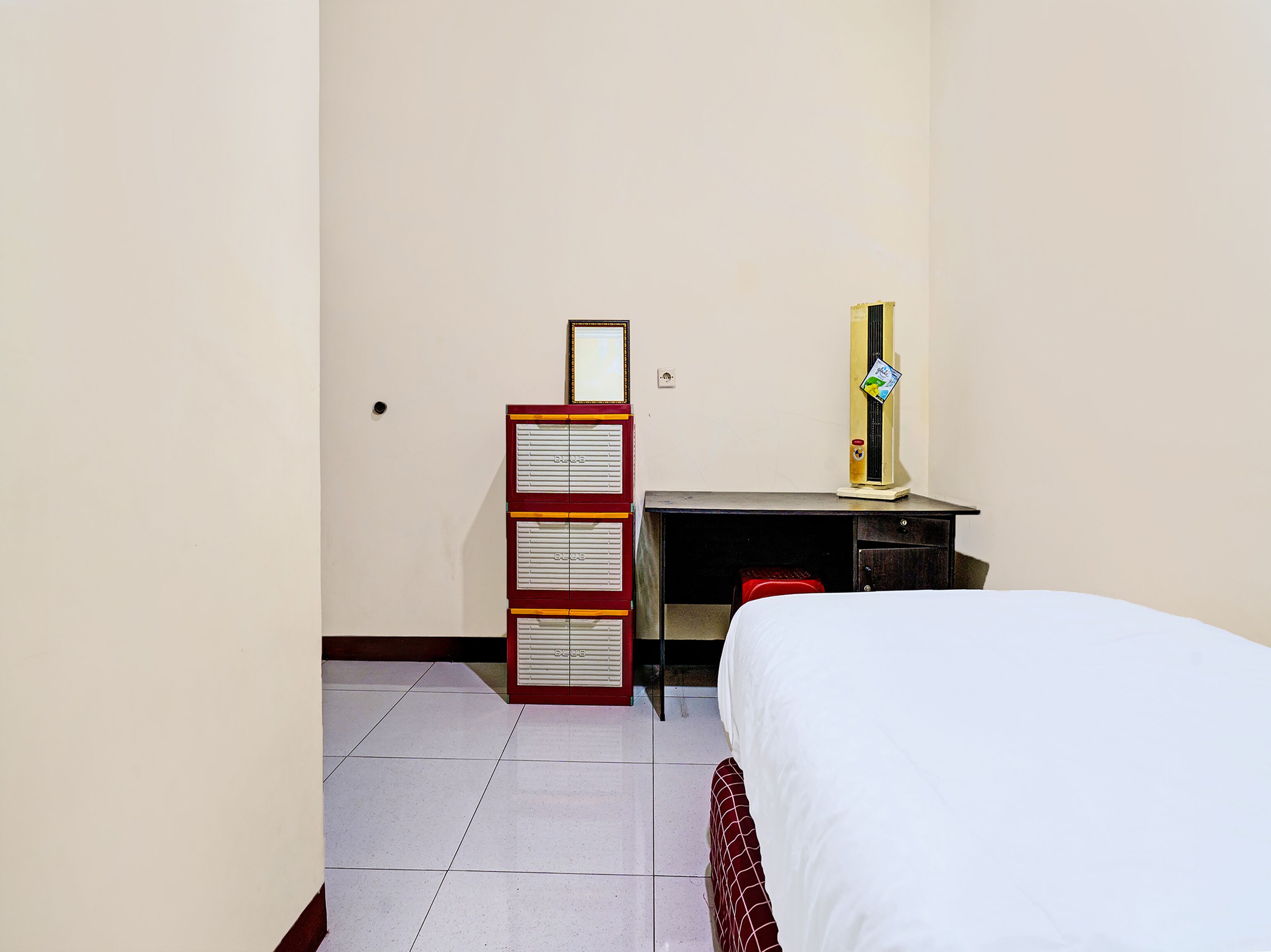 Standard Single Room | Free WiFi, bed sheets