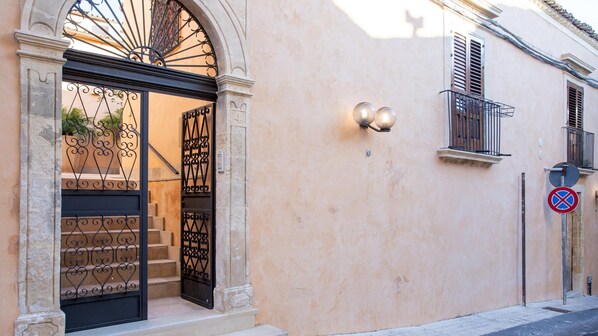 4 bedrooms - Belvedere Guastella A 8 Emma Villas (Noto)