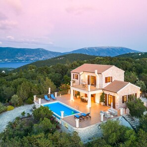 Villa | 3 bedrooms - Island View in Antipata (Kefalonia)