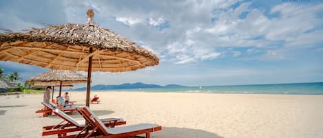 Luxury Villa, 4 Bedrooms, Private Pool, Lakeside | Beach/ocean view