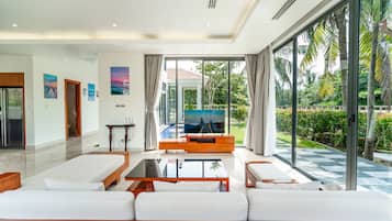 Luxury Villa, 4 Bedrooms, Private Pool, Lakeside | Living area