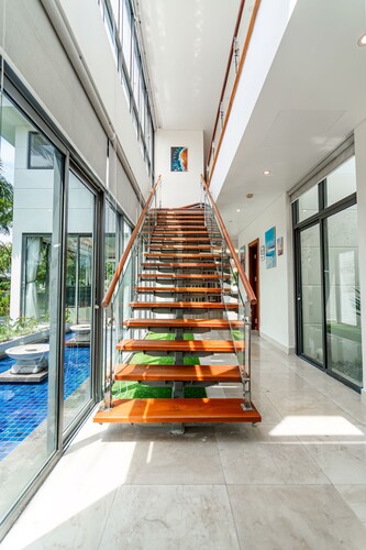 Ocean Luxury Villas By Emblemsea