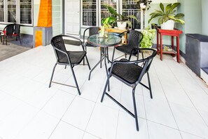 Lobby - OYO Life 93154 White Kos Jenggala (Tanjung)