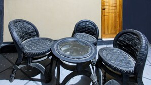 Lobby - OYO Life 93156 Rumah Kosan (Janapria)