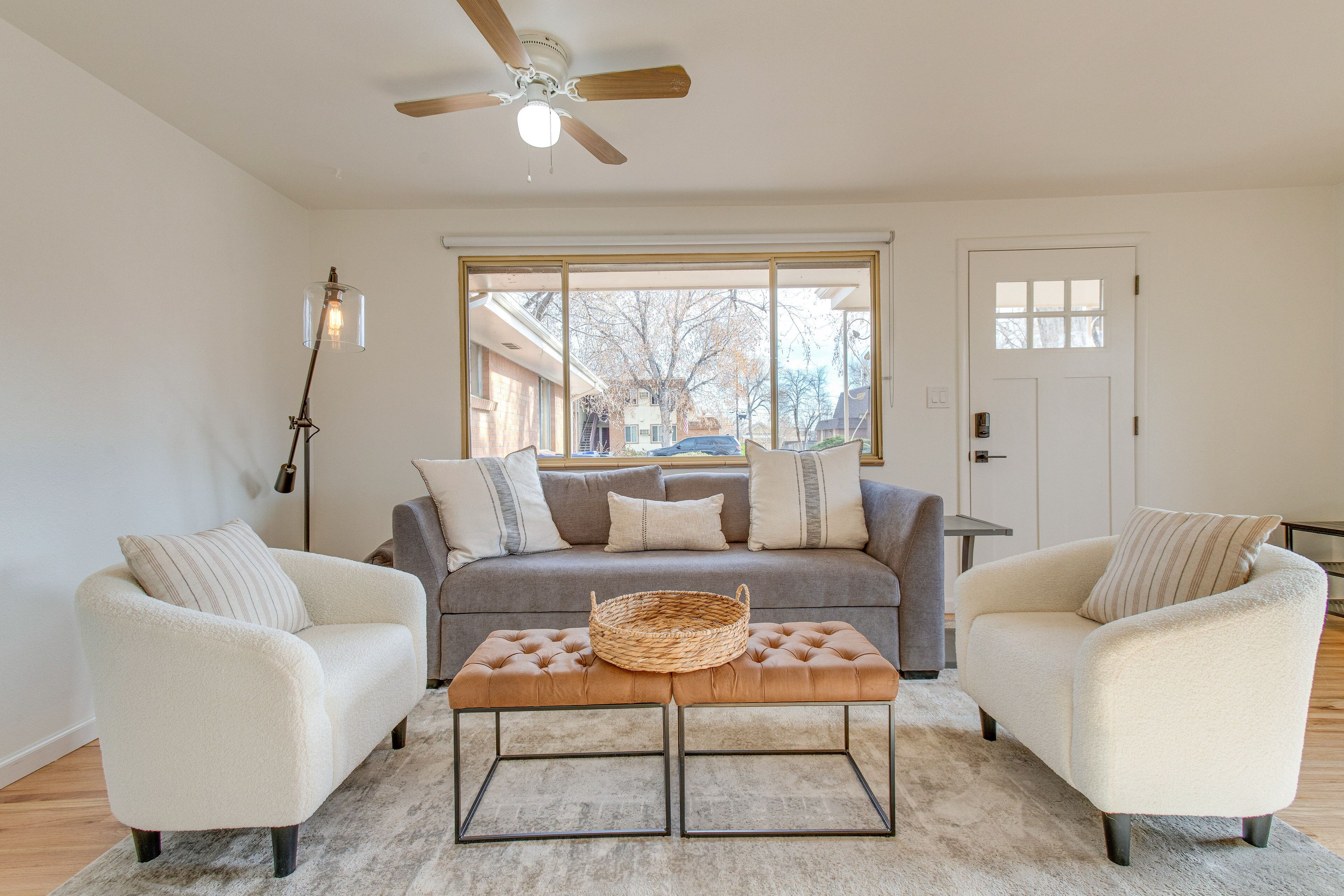 Pet-Friendly Arvada Home ~ 12 Mi to Red Rocks!