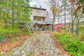 Exterior - Great Barrington Lakeside Getaway w/ Kayak & Grill (Great Barrington)