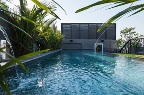 Outdoor pool - The Elite Thong Lor 25 (Bangkok)