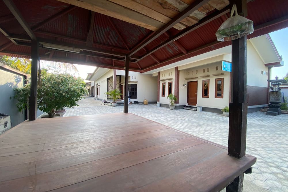 OYO Life 93157 Kos Kaloka