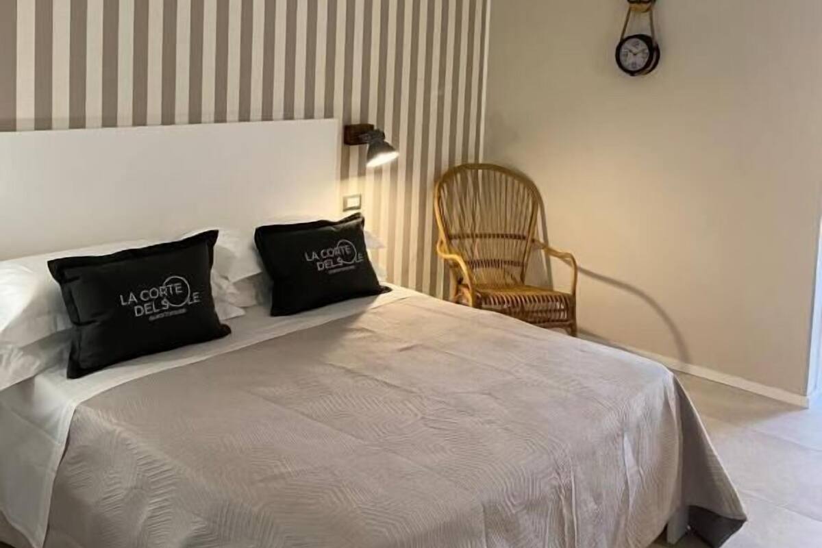 Comfort Double Room | In-room safe, desk, blackout drapes, free WiFi