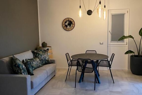 Superior-Suite | Wohnbereich | Fernseher