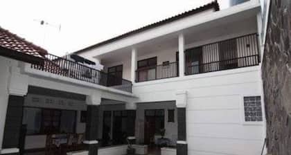 OYO Life 93158 Kost Asaka