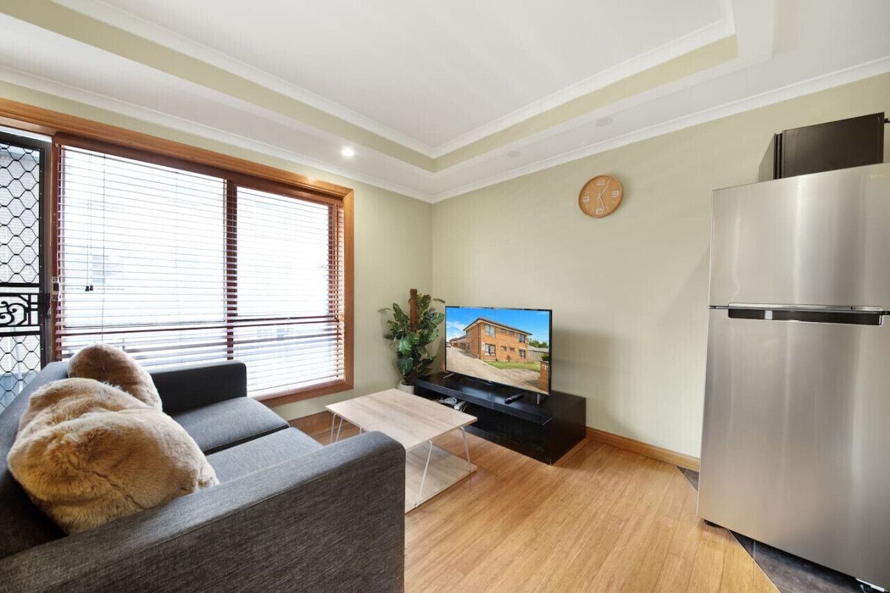 Una Smart TV, libros