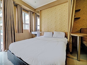 Deluxe Double Room | Free WiFi, bed sheets