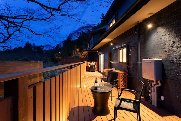 Nhà dành cho gia đình | Hiên