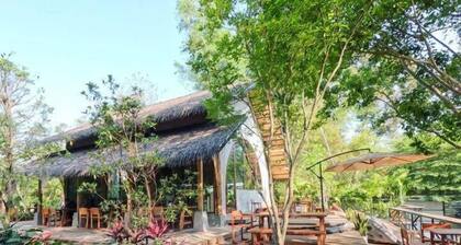 Khao Yai Lake Hill Resort